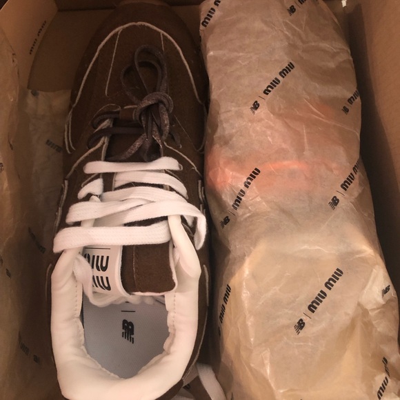 Cinnamon Suede New Balance X Miu Miu 530 Sl Sneakers - Picture 1 of 5